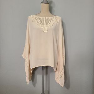 Nectar Clothing Beige‎ Blouse Size Medium